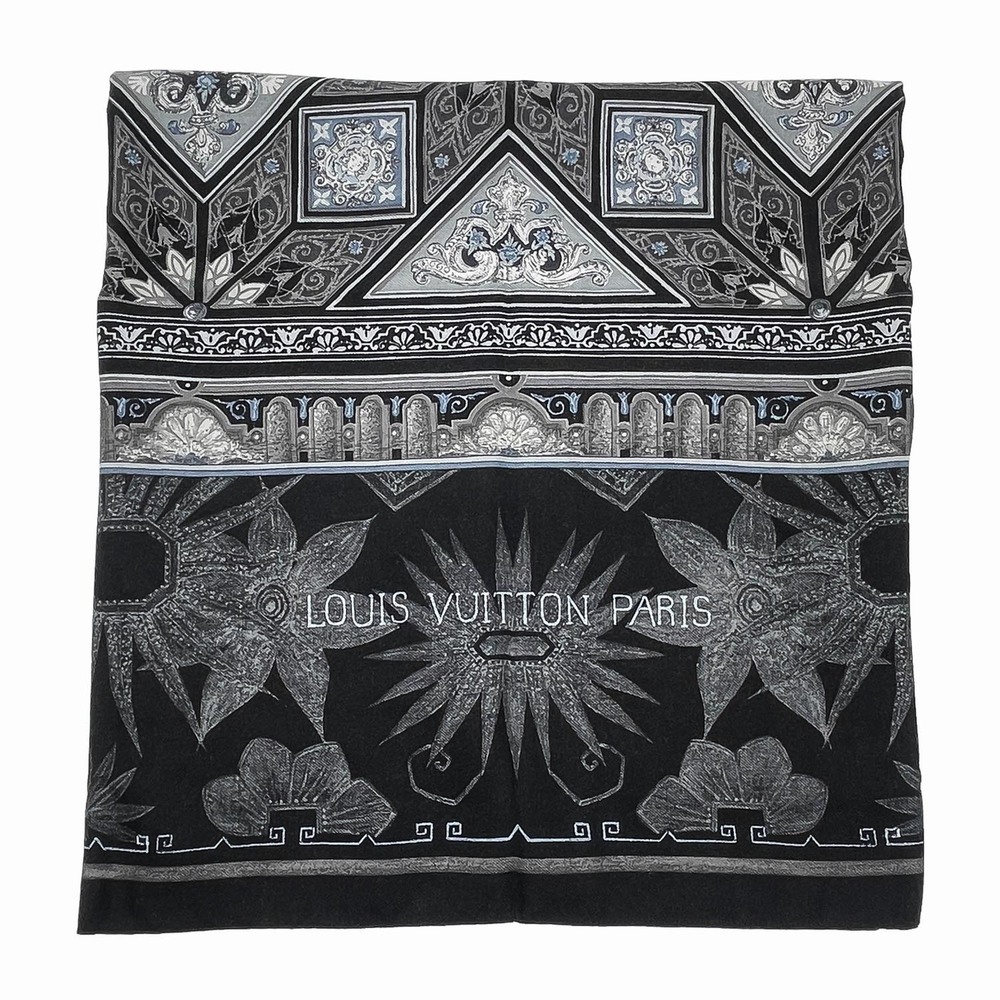 LOUIS VUITTON 19th Century Parisian Decorations LES DECORS PARISIENS AU XIX S...